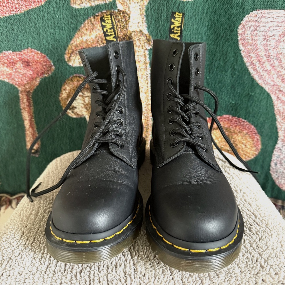 Dr. Marten 1460 Women's Virginia Leather Boots Black Women Size 9